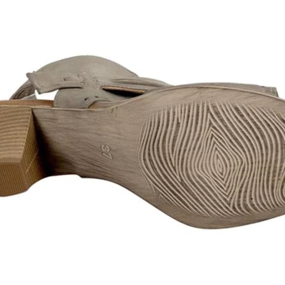 MIZ Mooz Moonlight Pebble peep toe in grey - Picture 13 of 13